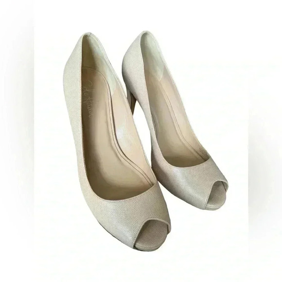 “Cole Haan” and Air Nike beige peep-toe pumps. Size 8 B - Picture 4 of 15